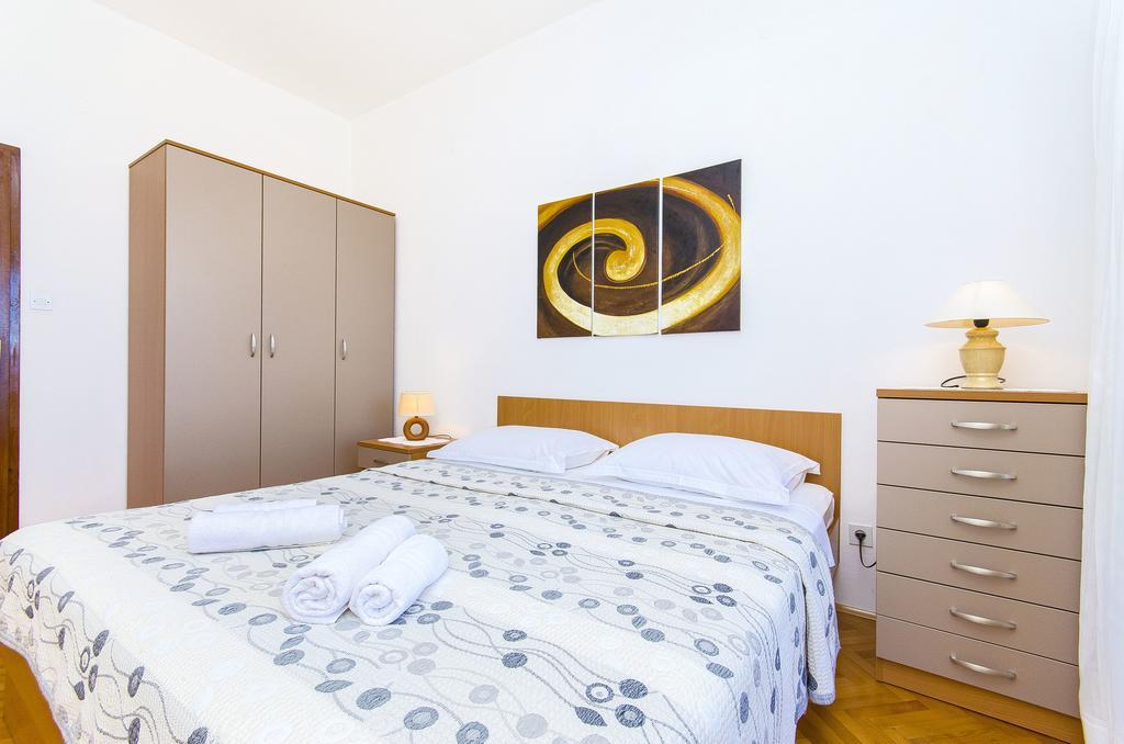 Apartments Kunac Podgora Chambre photo